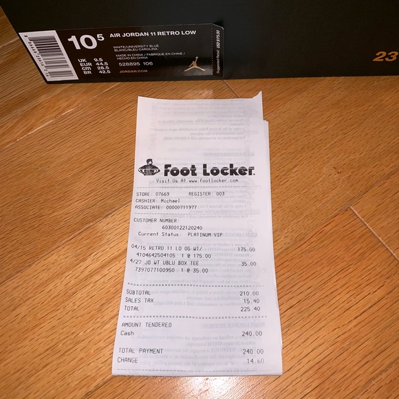 Air Jordan 11 Low UNC - Picture 9 of 9